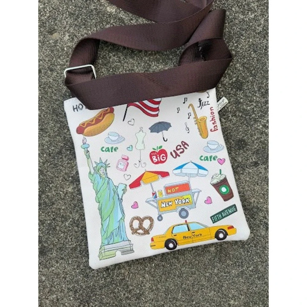 Design USA Souvenir New York City NYC Print Kids Crossbody Bag White Brown‎